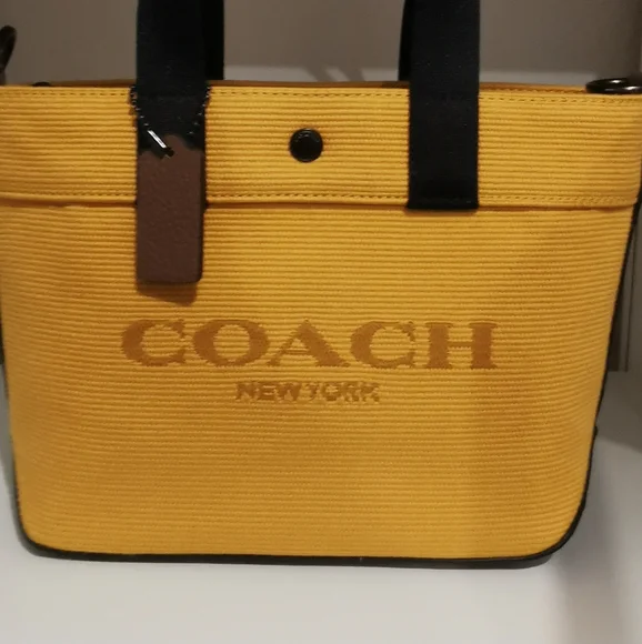 Coach mini Tote - Picture 2 of 6